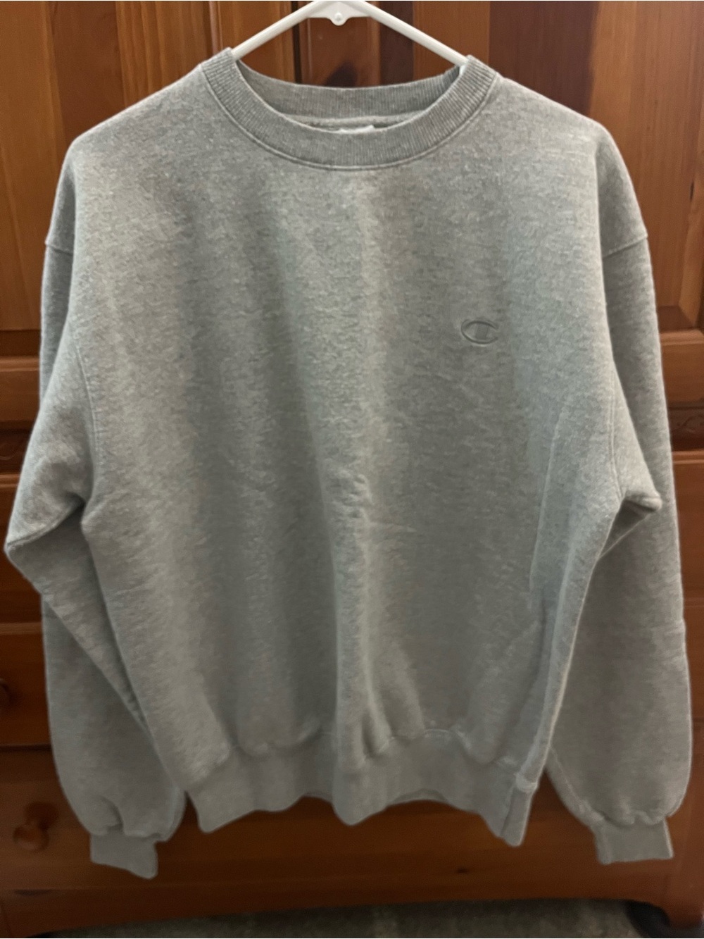 Men’s Medium Gray Champion Sweatshirt